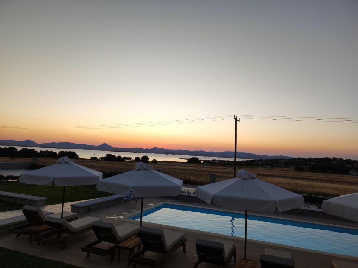 Onar Limnos II Luxury Apartments Moúdhros Esterno foto